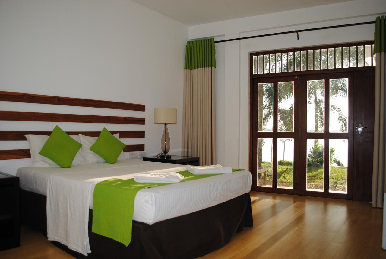 Lake Wind Hotel Tissamaharama Kültér fotó